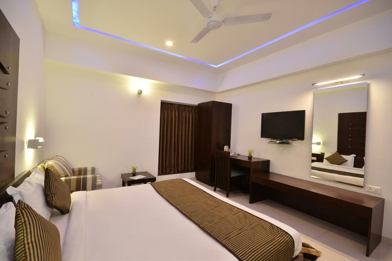Hotel The Sentosa Rajkot Extérieur photo